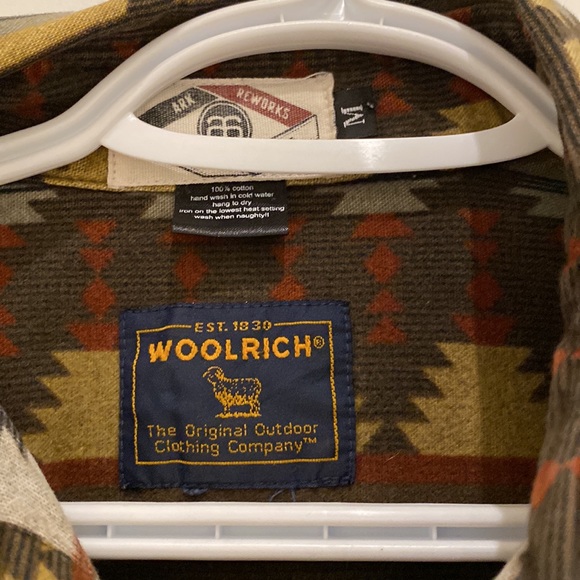 Woolrich Button-Up - Picture 3 of 6